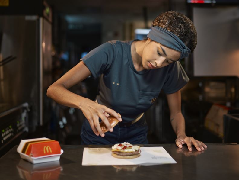 En el da de la Hamburguesa, McDonalds reafirma su legado de ms de 50 aos en Panam