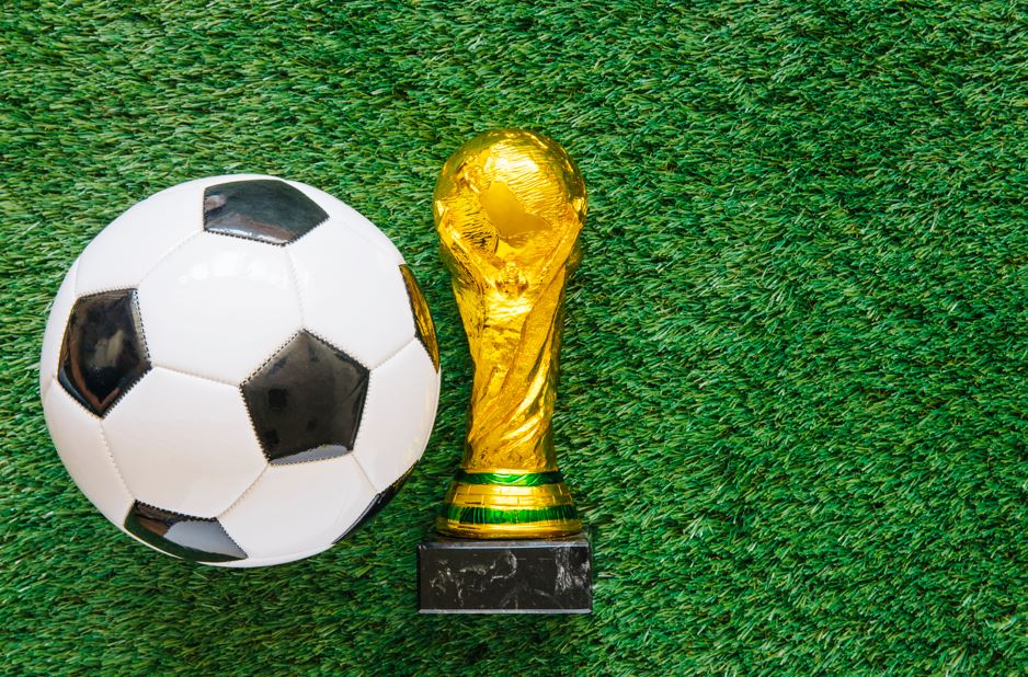 McDonald�s Panam� lleva a cinco clientes a conocer el trofeo de la Copa Mundial de la FIFA� en Colombia