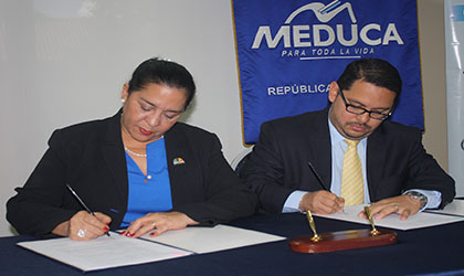 Meduca cancela sus deudas al sector educativo
