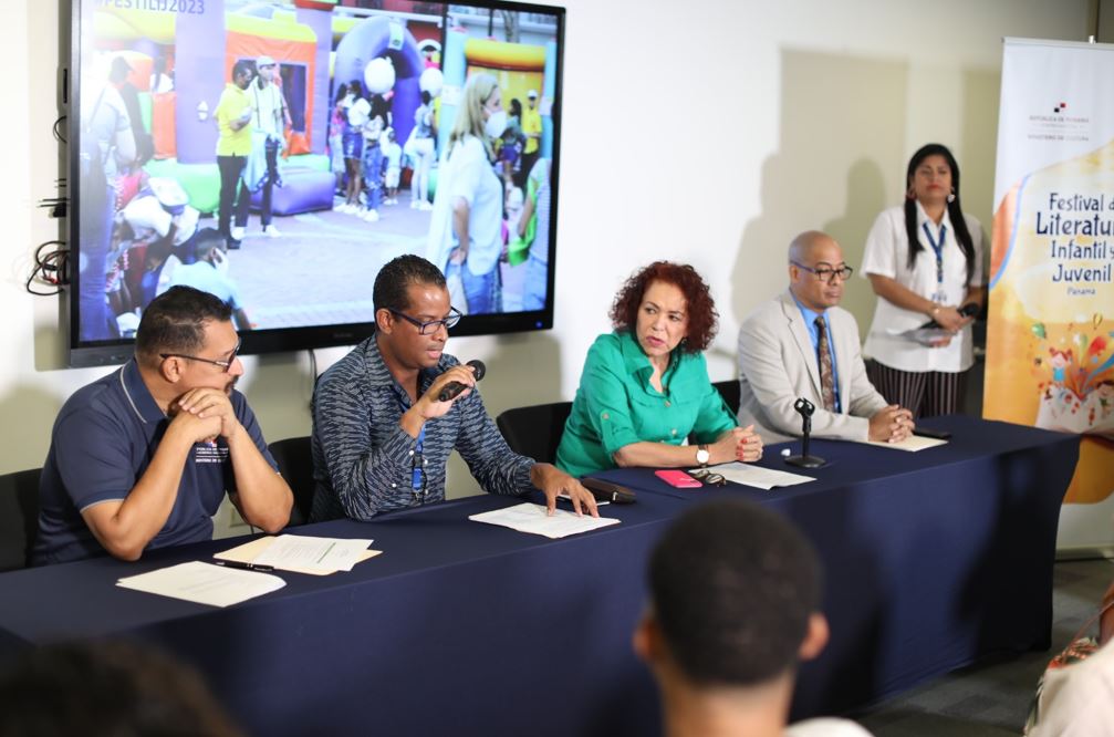 MICULTURA organiza festivales literarios para impulsar escritores