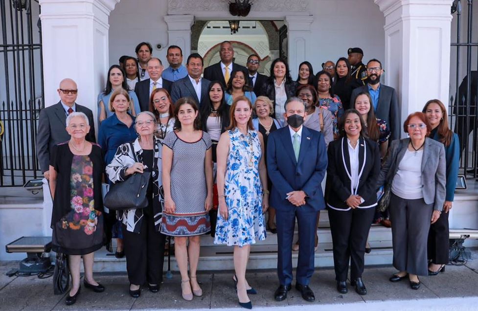 Presidente recibe a experta que evaluar postulacin de Ruta Colonial Transstmica como patrimonio mundial de la UNESCO