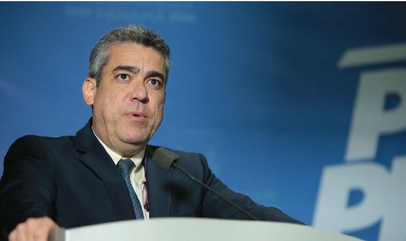 Miguel Mayo conversa sobre obras no ejecutadas