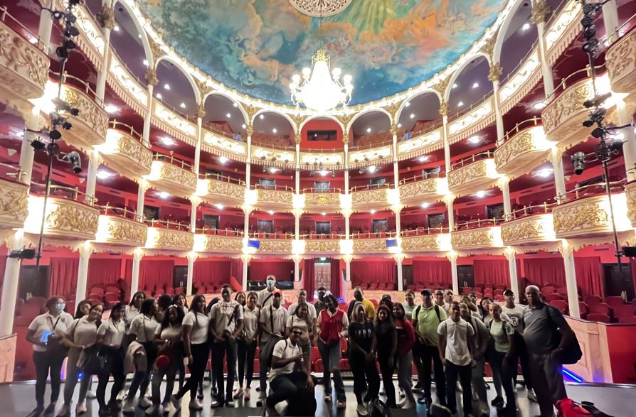 Cobre Panam acerca el arte, la historia y la cultura a la juventud de Coln