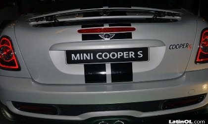 Presentacin de nuevo MINI roadster Coup en el Casco Viejo