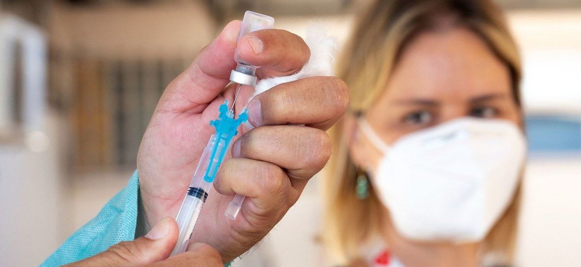 Mitos y realidades de la vacunacin contra COVID-19: combatiendo la desinformacin