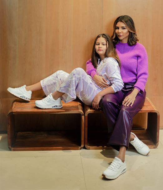 Skechers tiene el estilo ideal para mam