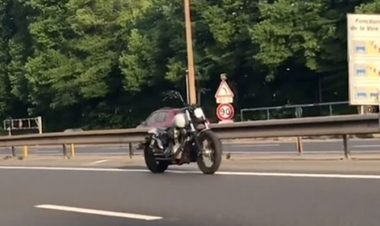 La motocicleta fantasma que impresion a los franceses