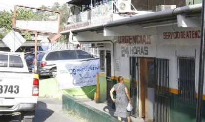 Producto de un intercambio de disparos muere adolescente