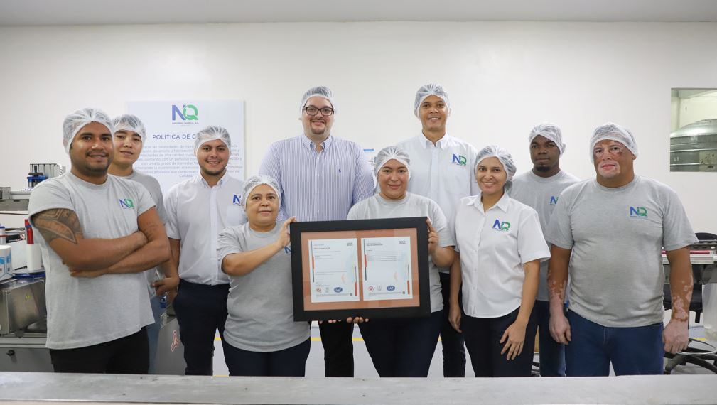 Nacional Qumica, S.A., empresadel Grupo Varela Hermanos recibi lacertificacin bajo los estndares de laNorma ISO 9001:2015
