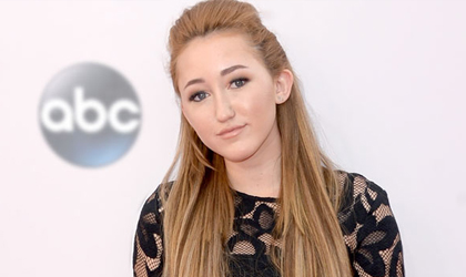 A Noah Cyrus no le importa si la comparan con su hermana Miley