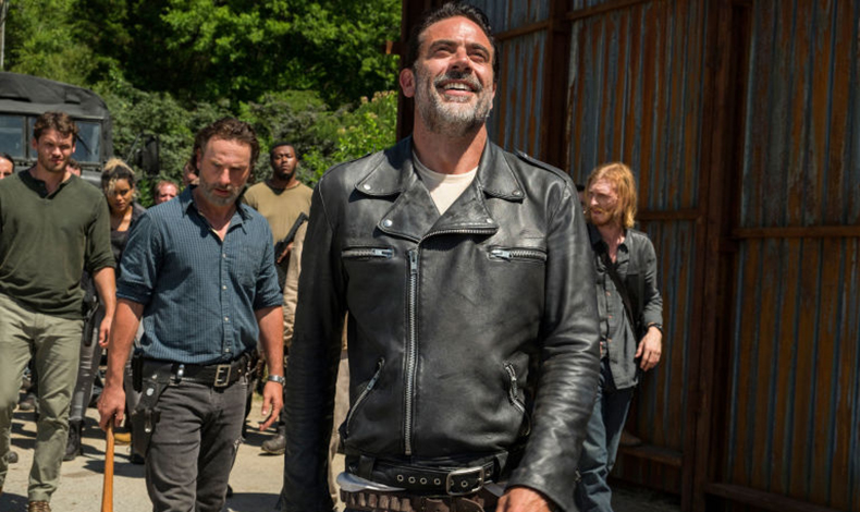 The Walking Dead: La octava temporada ser como una pelcula de Schwarzenegger contra Stallone