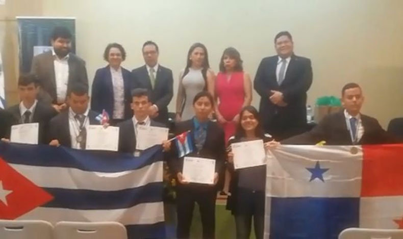 Panameo gana bronce en Olimpiadas de qumica