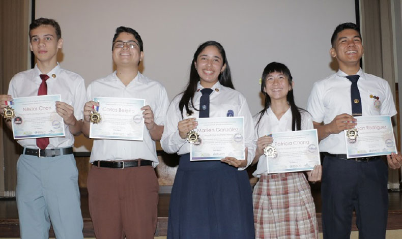 Cinco panameños irán a Olimpiadas de astronomía y astronáutica