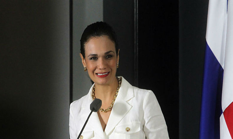 Panam fortalece relaciones con frica