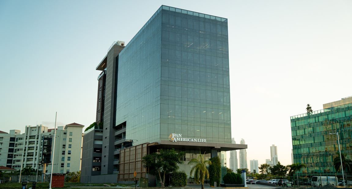 Pan-American Life inaugura sus modernas oficinas en Santa Mara Business District