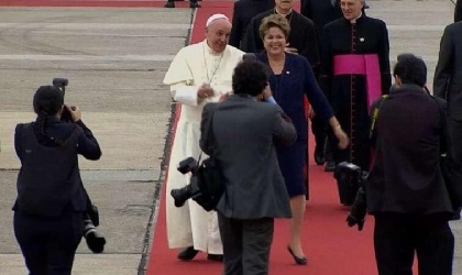 Papa Francisco llega a Ro de Janeiro para la Jornada Mundial de la Juventud