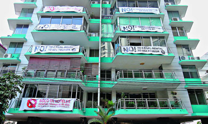 Residentes del PH Crystal se renen con el Defensor del Pueblo