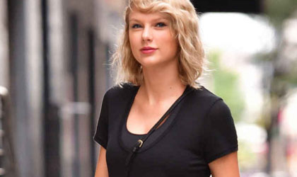 Sencillos pasos para lucir una piel perfecta como la de Taylor Swift