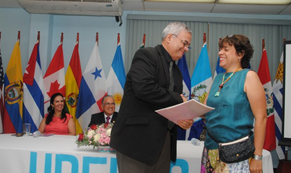 El Premio Nacional de Literatura Infantil y Juvenil Esther Mara Osses', se encuentra abierto para el pblico