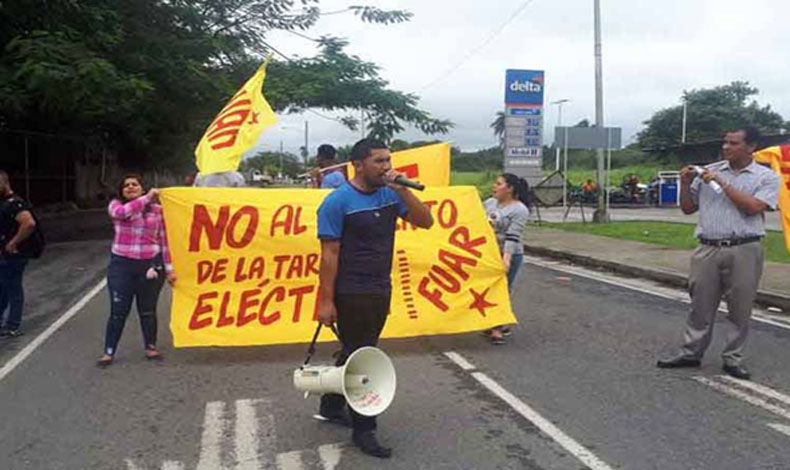 Tras el aumento de tarifa elctrica Varela reconoci crisis por protestas