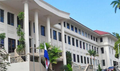 Bernal solicita al Presidente de la CSJ suspender construcci�n del puerto de Corozal