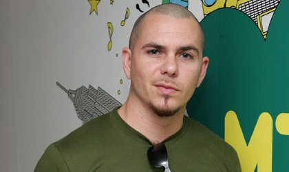Pitbull regresa en el tiempo con Back in time