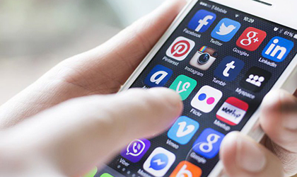 Europa exige a Facebook, Google y Twitter cambiar sus t�rminos de uso