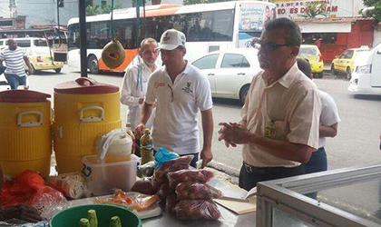 Regin Metropolitana de Salud decomisa alimentos en mal estado