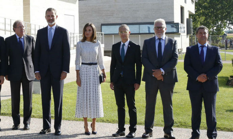 Reina Letizia, a los pies de la tendencia de otoo