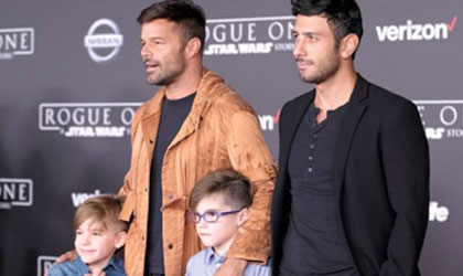 Ricky Martin junto a su familia