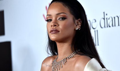 Rihanna viola algoritmos de Instagram para mostrar sus pechos
