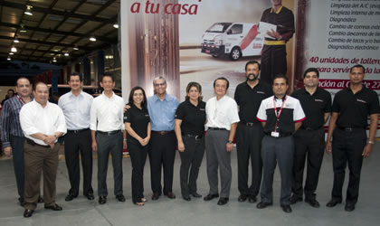 Visita de Matsumoto a Taller Ricardo Prez Tumba Muerto