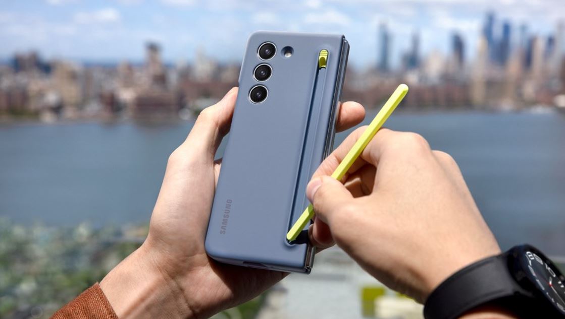 Galaxy Z Fold5 y Galaxy Z Flip5: bateras de larga duracin en todas las actividades que necesitas