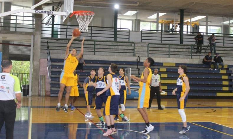 Se muestra el talento emergente en el torneo de baloncesto del Club Kiwanis