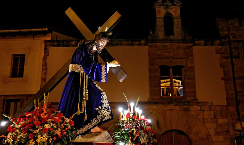 Iglesias se preparan para recibir la Semana Santa