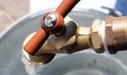 Sin agua potable por trabajos de �Gas Natural Fenosa�