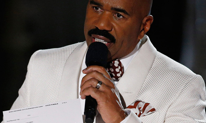 Steve Harvey le sugiri a Warren Beatty que lo llamara luego del error en los Oscars