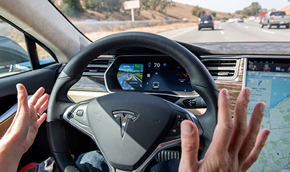 Usuarios de Tesla pagan por probar el nuevo sistema de conduccin autnoma