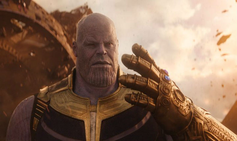Thanos mostrado en negativo