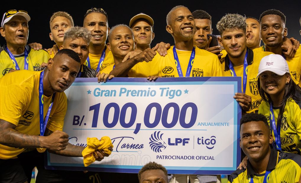 Tigo entrega histrico premio incentivo  al CAI, Ganador de Torneo de Apertura de la LPF