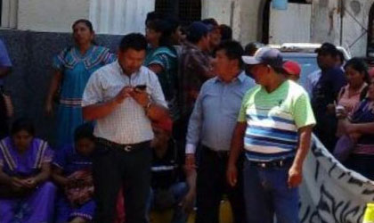 Transportistas amenazan con cerrar la Va Panamericana