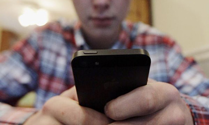 Tribunal italiano dictamina que el uso excesivo del smartphone puede desarrollar tumores cerebrales