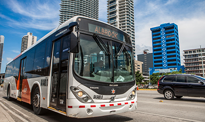 Usuario de Metro Bus muere tras un asalto dentro de la unidad