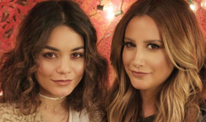 Vanessa Hudgens y Ashley Tisdale celebran al estilo de High Shcool Musical