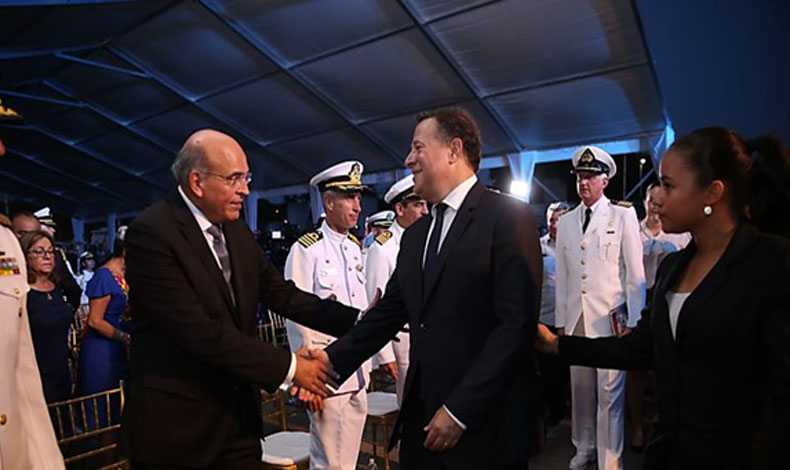 Presidente Varela dio la bienvenida a los buques navales