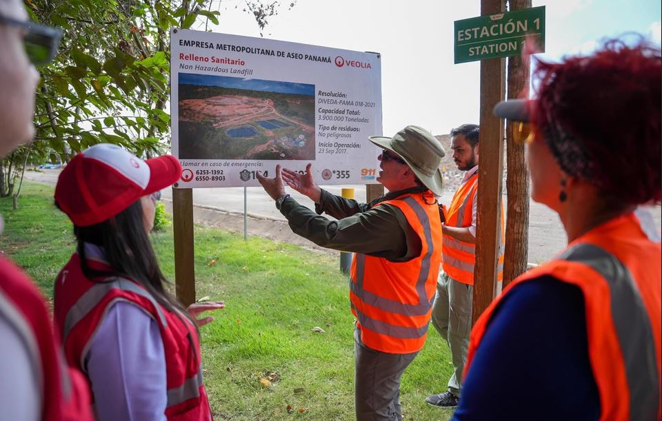 El Ministro de Ambiente visita El Relleno Sanitario El Diamante ubicado el Distrito de La Chorrera, destacndolo como referente en el pas
