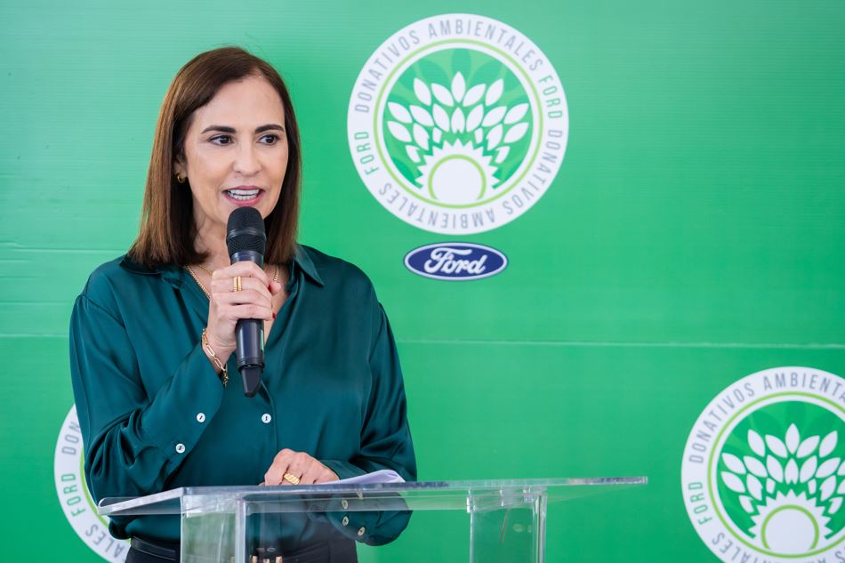 Gerente de Comunicaciones y Asuntos Pblicos de Ford para Puerto Rico, Centroamrica y el Caribe es exaltada al College of Fellows de  PRSA