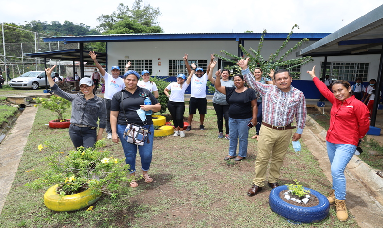 Restauran jardn de Escuela La Cascada