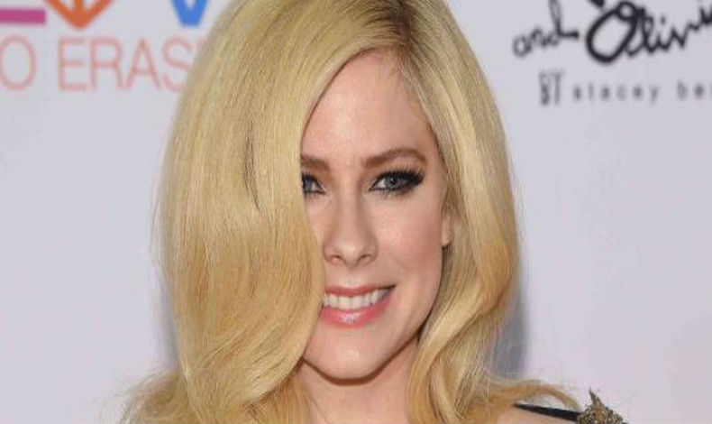 Avril Lavigne regresa a la msica luego de superar una enfermedad mortal