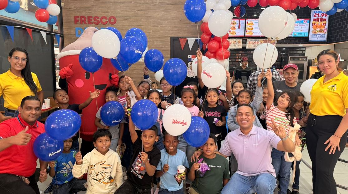 Wendy�s celebra con los ni�os de Casa Esperanza